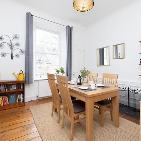 Joivy Cosy Flat In The Heart Of Edinburgh Apartment ภายนอก รูปภาพ