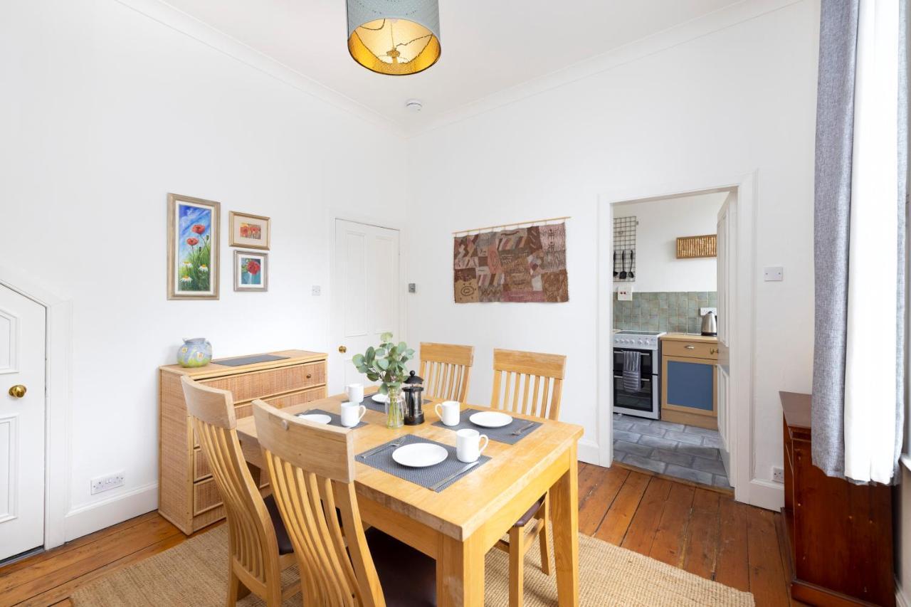 Joivy Cosy Flat In The Heart Of Edinburgh Apartment ภายนอก รูปภาพ