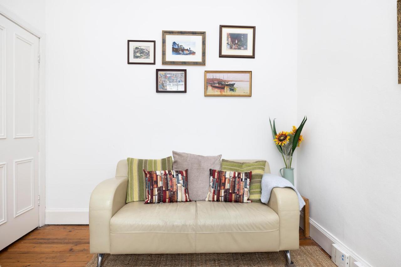 Joivy Cosy Flat In The Heart Of Edinburgh Apartment ภายนอก รูปภาพ
