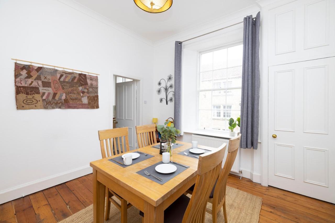 Joivy Cosy Flat In The Heart Of Edinburgh Apartment ภายนอก รูปภาพ