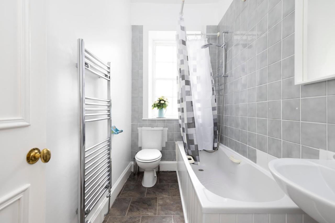 Joivy Cosy Flat In The Heart Of Edinburgh Apartment ภายนอก รูปภาพ